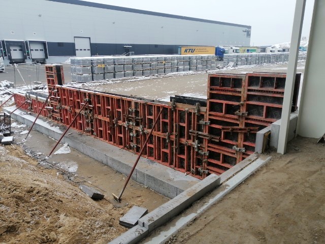 Budowa hali magazynowej